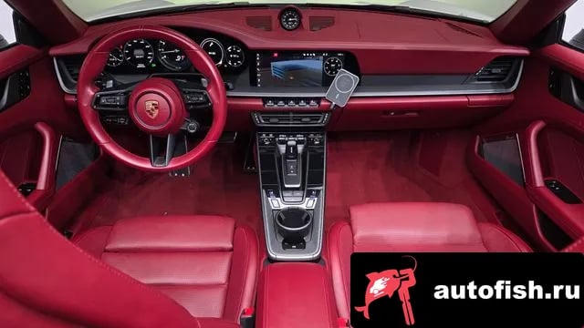 Porsche 911 911 (992) 2020 года - вид 6