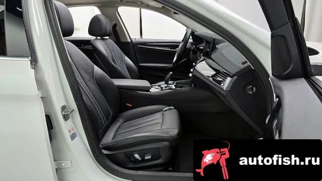 BMW 5-Series 5 Series (G30) 2019 года - похожие автомобили