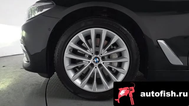 BMW 5-Series 5 Series (G30) 2019 года - вид 5