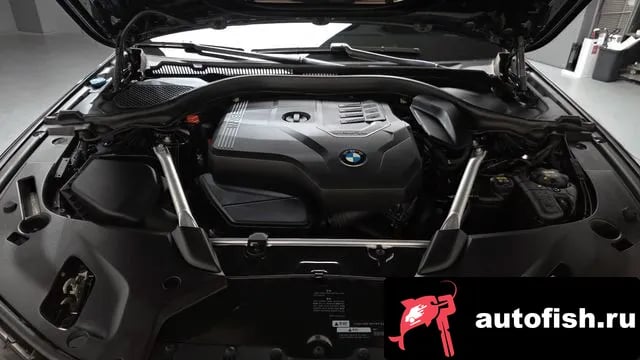 BMW 5-Series 5 Series (G30) 2019 года - вид 6