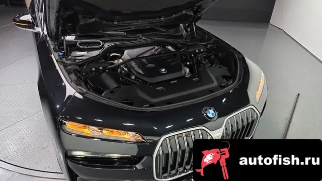 BMW 7-Series 7 Series (G70) 2023 года - вид 6