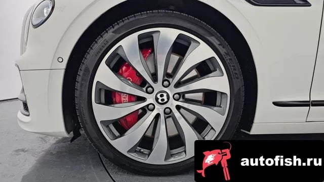 Bentley Flying Spur Flying Spur 3rd Generation 2022 года - вид 5