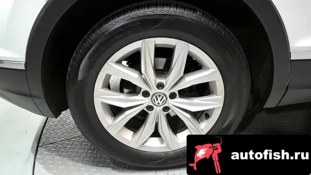 Volkswagen Tiguan Tiguan second Generation 2020 года - вид 5