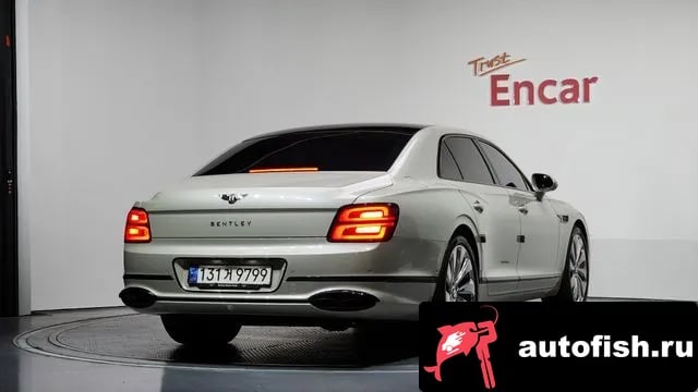 Bentley Flying Spur Flying Spur 3rd Generation 2022 года - вид 2