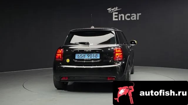 Mini Cooper Cooper Electric 2022 года - вид 4