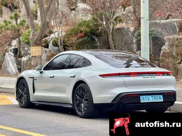 Porsche Taycan Taikan 2022 года - вид 4