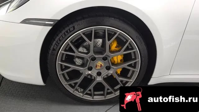 Porsche 911 911 (992) 2024 года - вид 4