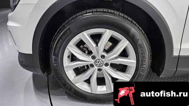 Volkswagen Tiguan Tiguan second Generation 2020 года - вид 5