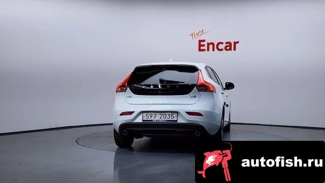 Volvo V40 V40 Cross-Country 2018 года - похожие автомобили