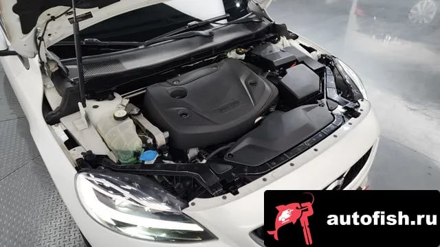 Volvo V40 V40 Cross-Country 2018 года - вид 6