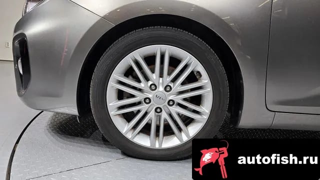 Kia Carens The New Carens 2018 года - похожие автомобили