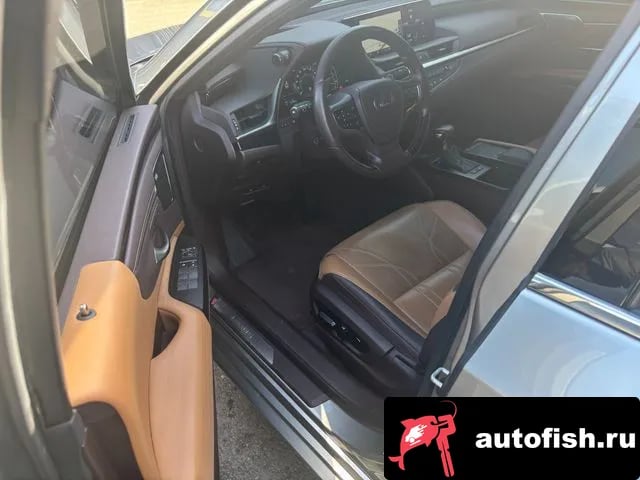 Lexus ES ES300h 7th generation 2019 года - вид 1