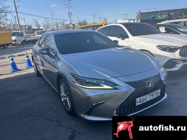 Lexus ES ES300h 7th generation 2019 года - похожие автомобили