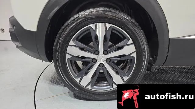 Peugeot 3008 3008 second generation 2018 года - вид 5