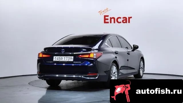 Lexus ES ES300h 7th generation 2021 года - вид 2