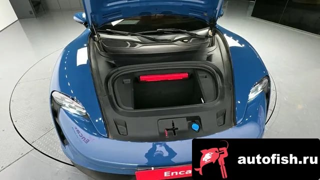 Porsche Taycan Taikan 2022 года - вид 6