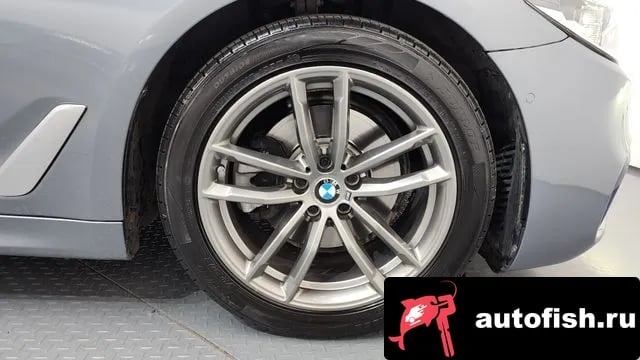 BMW 5-Series 5 Series (G30) 2019 года - вид 5