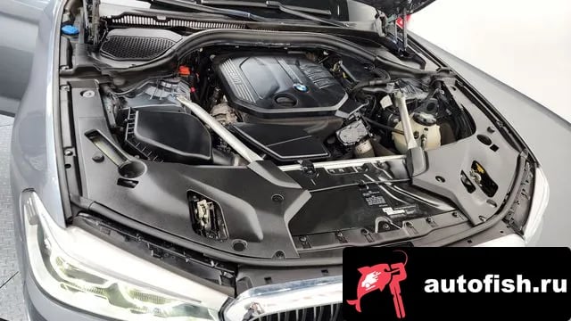 BMW 5-Series 5 Series (G30) 2019 года - вид 6