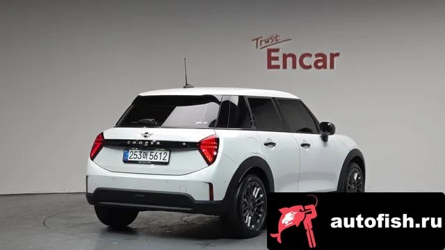 Mini Cooper Cooper C 4th generation 2025 года - вид 2