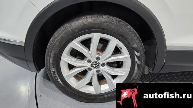 Volkswagen Tiguan Tiguan second Generation 2020 года - вид 5