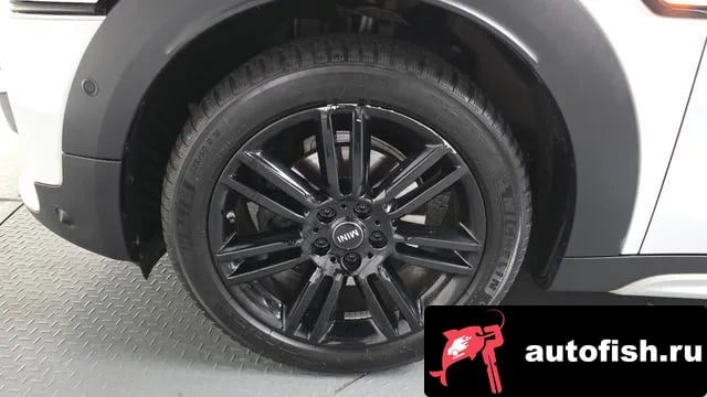 Mini Countryman Cooper D Country Man 2018 года - вид 4