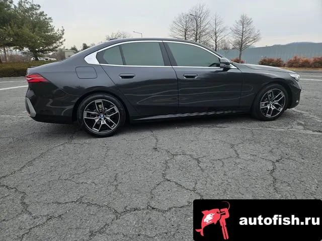 BMW 5-Series 5 Series (G60) 2024 года - вид 4