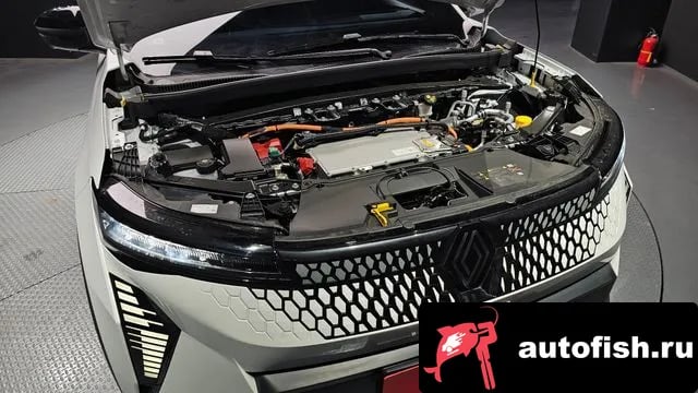 Renault Korea (Samsung) Scenic Senik 2025 года - вид 6