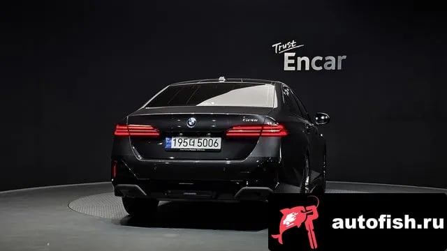 BMW 5-Series 5 Series (G60) 2024 года - вид 4