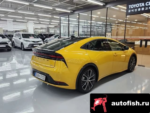 Toyota Prius Prius 5th Generation 2025 года - вид 2