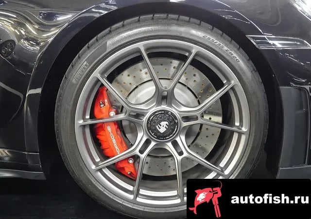 Porsche 911 911 (992) 2025 года - вид 4
