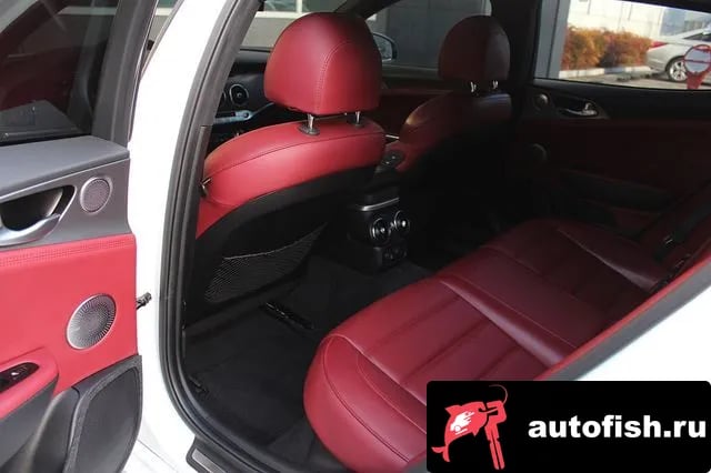 Kia Stinger Stinger 2020 года - похожие автомобили