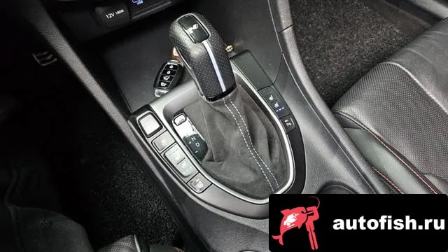 Hyundai Veloster Veloster (JS) 2018 года - похожие автомобили