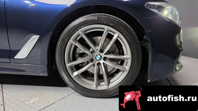 BMW 5-Series 5 Series (G30) 2019 года - вид 5