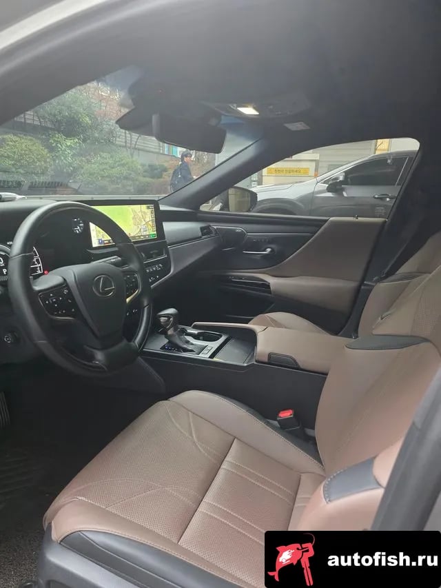 Lexus ES ES300h 7th generation 2024 года - вид 5
