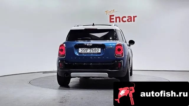 Mini Countryman Cooper D Country Man 2018 года - вид 4