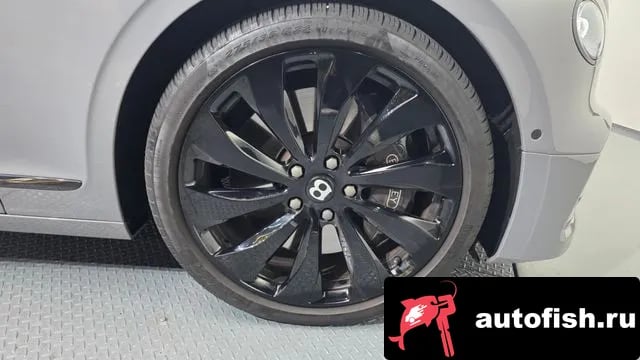 Bentley Flying Spur Flying Spur 3rd Generation 2021 года - вид 4