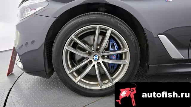 BMW 5-Series 5 Series (G30) 2018 года - вид 5