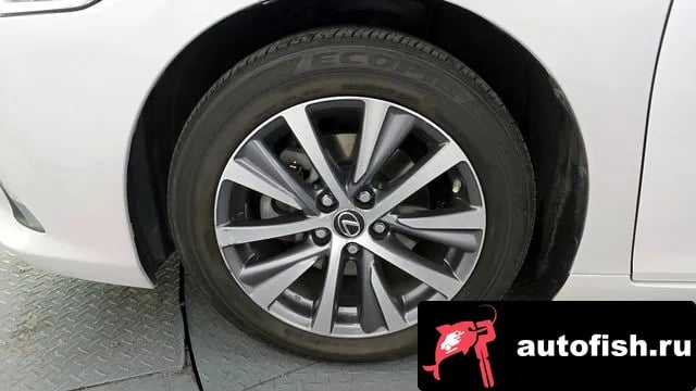 Lexus ES ES300h 7th generation 2019 года - вид 5