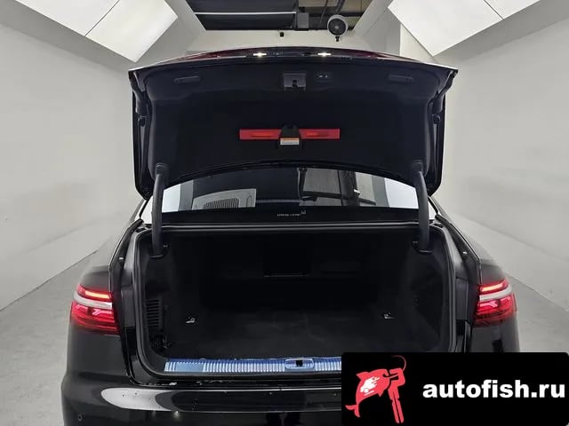 Audi A8 A8 (D5) 2023 года - похожие автомобили