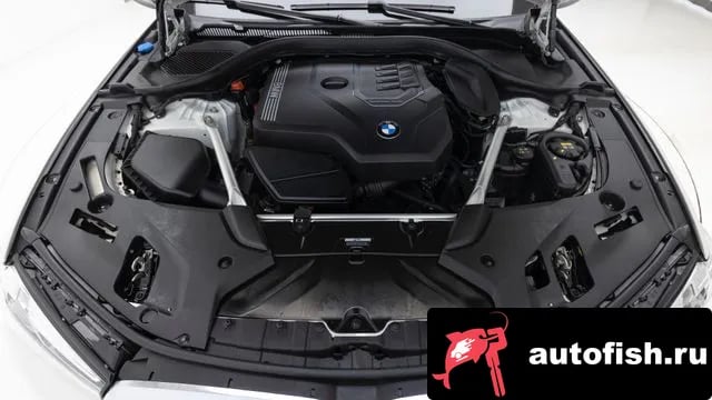 BMW 5-Series 5 Series (G30) 2023 года - вид 6