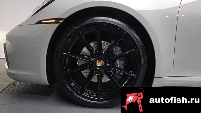 Porsche 911 911 (992) 2024 года - вид 4