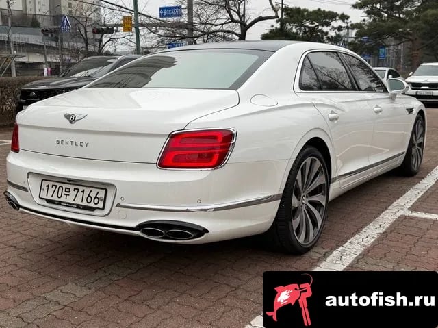 Bentley Flying Spur Flying Spur 3rd Generation 2022 года - вид 2