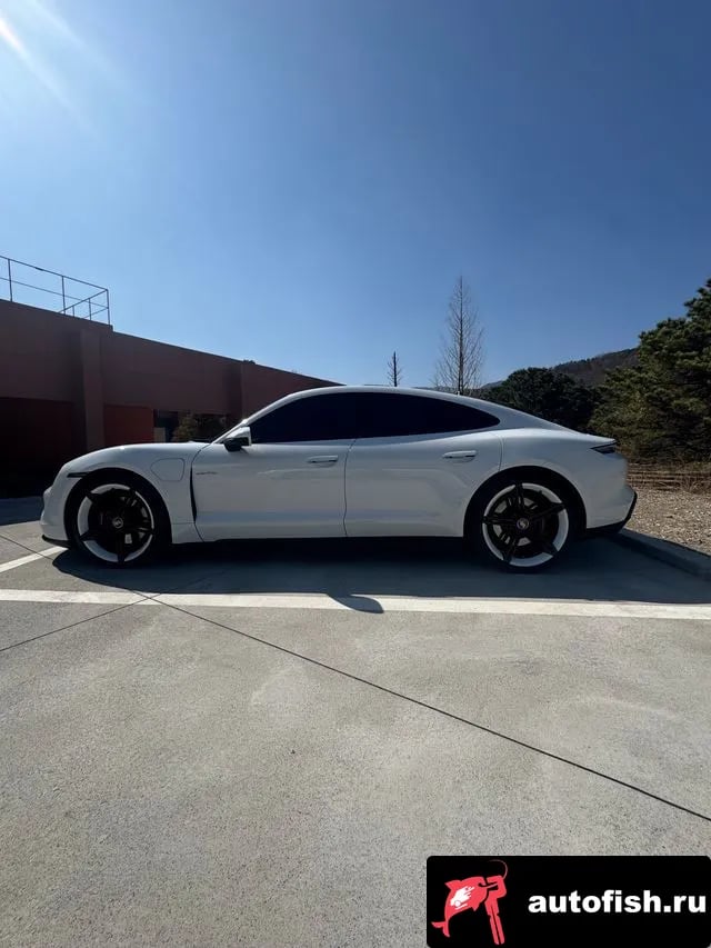 Porsche Taycan Taikan 2022 года - вид 3