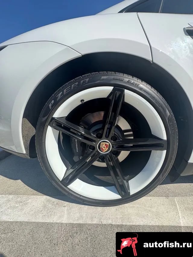 Porsche Taycan Taikan 2022 года - вид 6