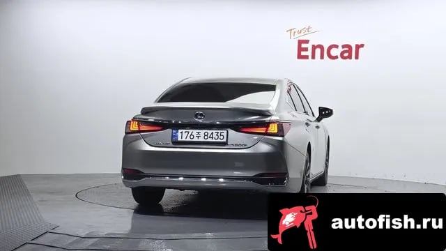 Lexus ES ES300h 7th generation 2019 года - вид 4