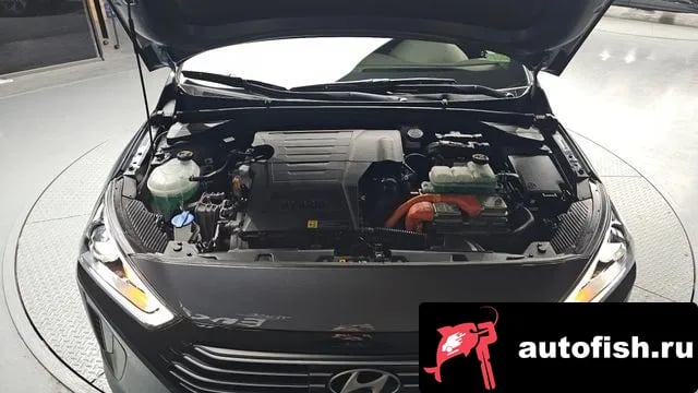 Hyundai Ioniq Ionic Hybrid 2018 года - вид 6