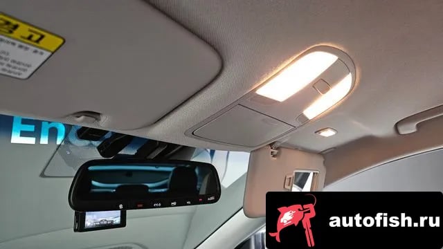 Hyundai Ioniq Ionic Hybrid 2018 года - похожие автомобили