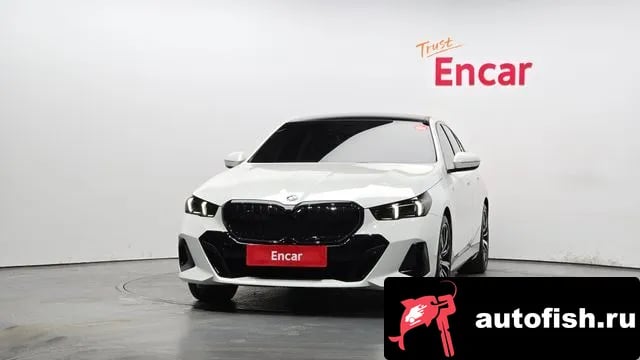 BMW 5-Series 5 Series (G60) 2025 года - вид 3