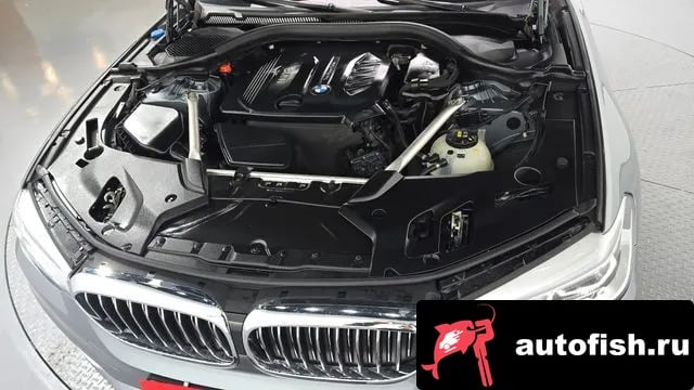 BMW 5-Series 5 Series (G30) 2018 года - вид 6