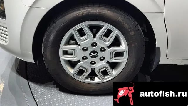 Hyundai Staria Staria 2024 года - похожие автомобили